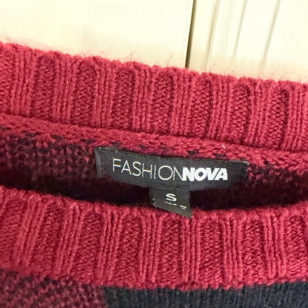 Fashion Nova Burgundy Knit Sweater - Picture 4 of 4